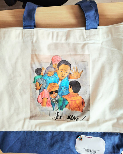 Large zipped tote bag - "In the Hood" by EST.L– 34 x 47 cm