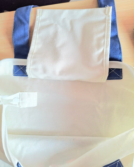 Large zipped tote bag - "In the Hood" by EST.L– 34 x 47 cm