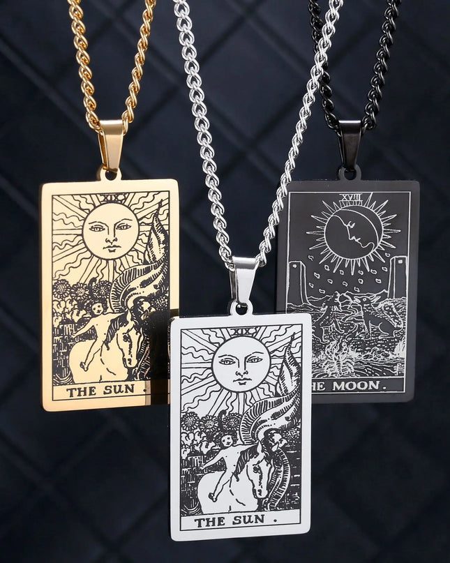 Collana con ciondolo a forma di tarocchi in acciaio inossidabile – Stella / Sole / Luna – Stile etnico unisex
