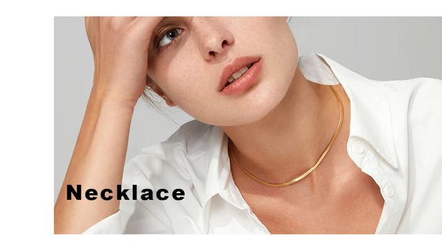 Collana con ciondolo a forma di tarocchi – Acciaio inossidabile e zirconi – Placcata oro 18 carati – Elegante e resistente gioiello da donna