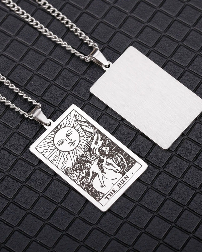 Collana con ciondolo a forma di tarocchi in acciaio inossidabile – Stella / Sole / Luna – Stile etnico unisex