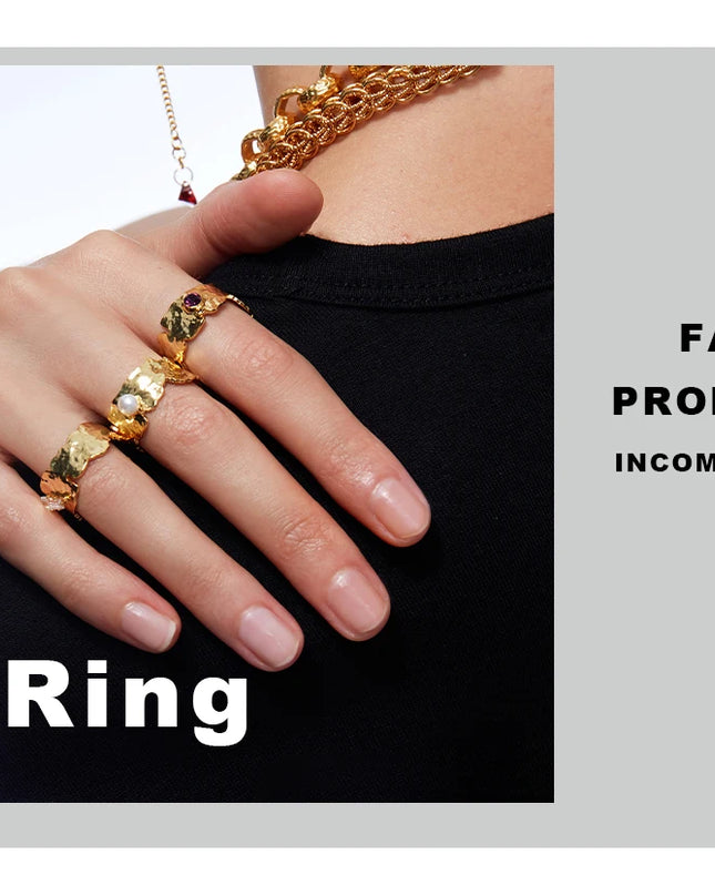 Collana con ciondolo a forma di tarocchi – Acciaio inossidabile e zirconi – Placcata oro 18 carati – Elegante e resistente gioiello da donna