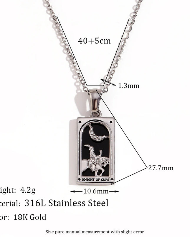 Collana con ciondolo a forma di tarocchi – Acciaio inossidabile e zirconi – Placcata oro 18 carati – Elegante e resistente gioiello da donna